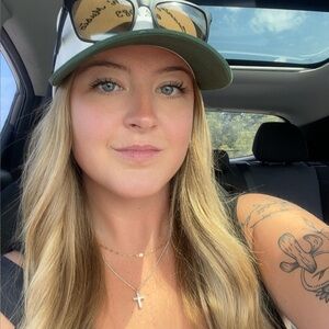 Meet your Posher, Sydney